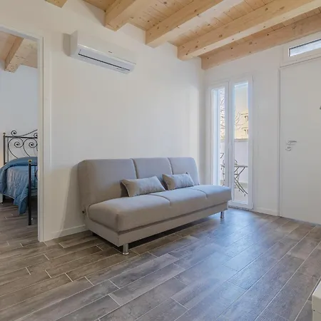 Guesthost - Casa Gemma Comfortable Bologna