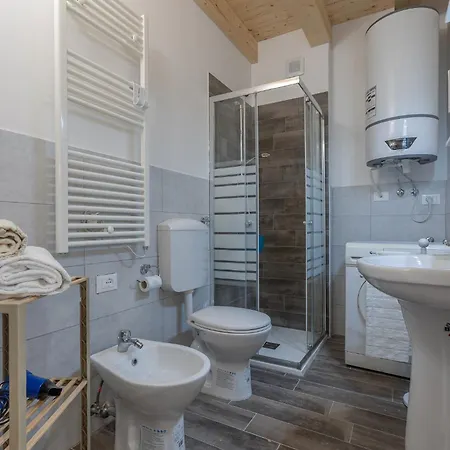 Guesthost - Casa Gemma Comfortable