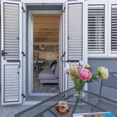 Guesthost - Casa Gemma Comfortable Apartment Bologna