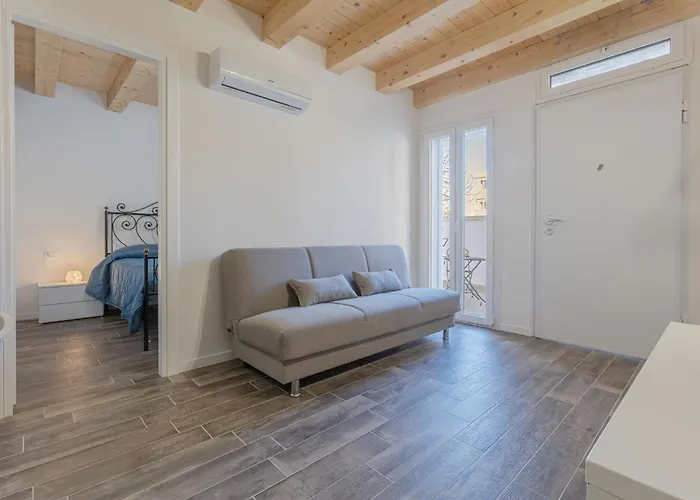 Guesthost - Casa Gemma Comfortable Bologna