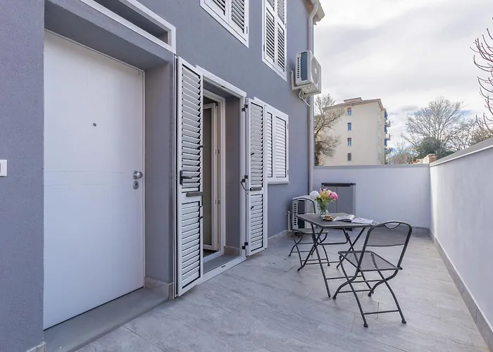 Guesthost - Casa Gemma Comfortable *